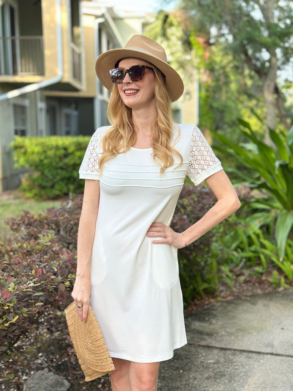 MEROKEETY Short Lace Crew Neck Pleated Front Shift Dresses
