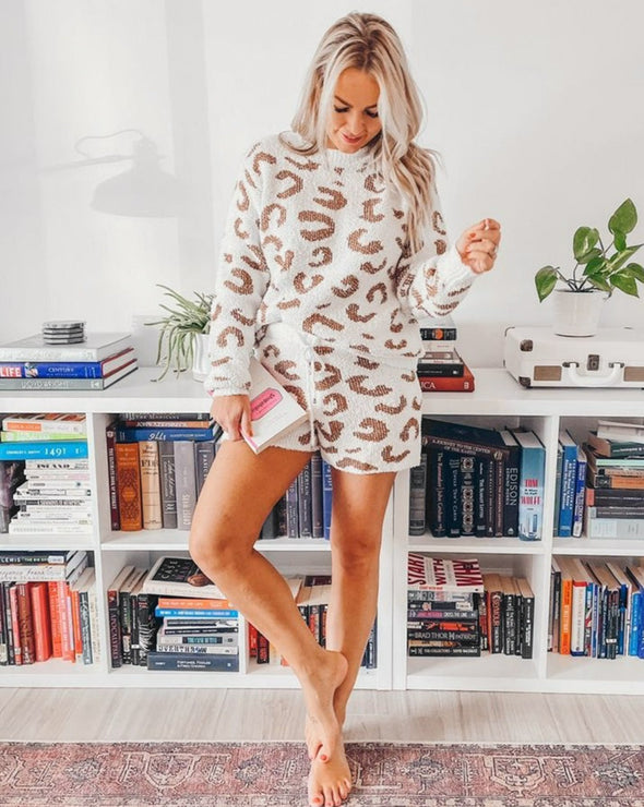 MEROKEETY Fuzzy Fleece Leopard Top and Shorts Pajama Set